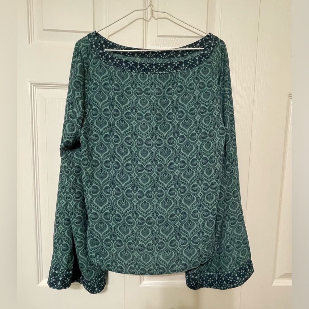 Chic Teal Patterned Women's Blouse - image 2